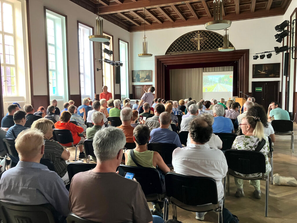 i2030-Infoveranstaltung in Lankwitz zur Verlängerung der S 25 Süd, Foto: DB InfraGO AG