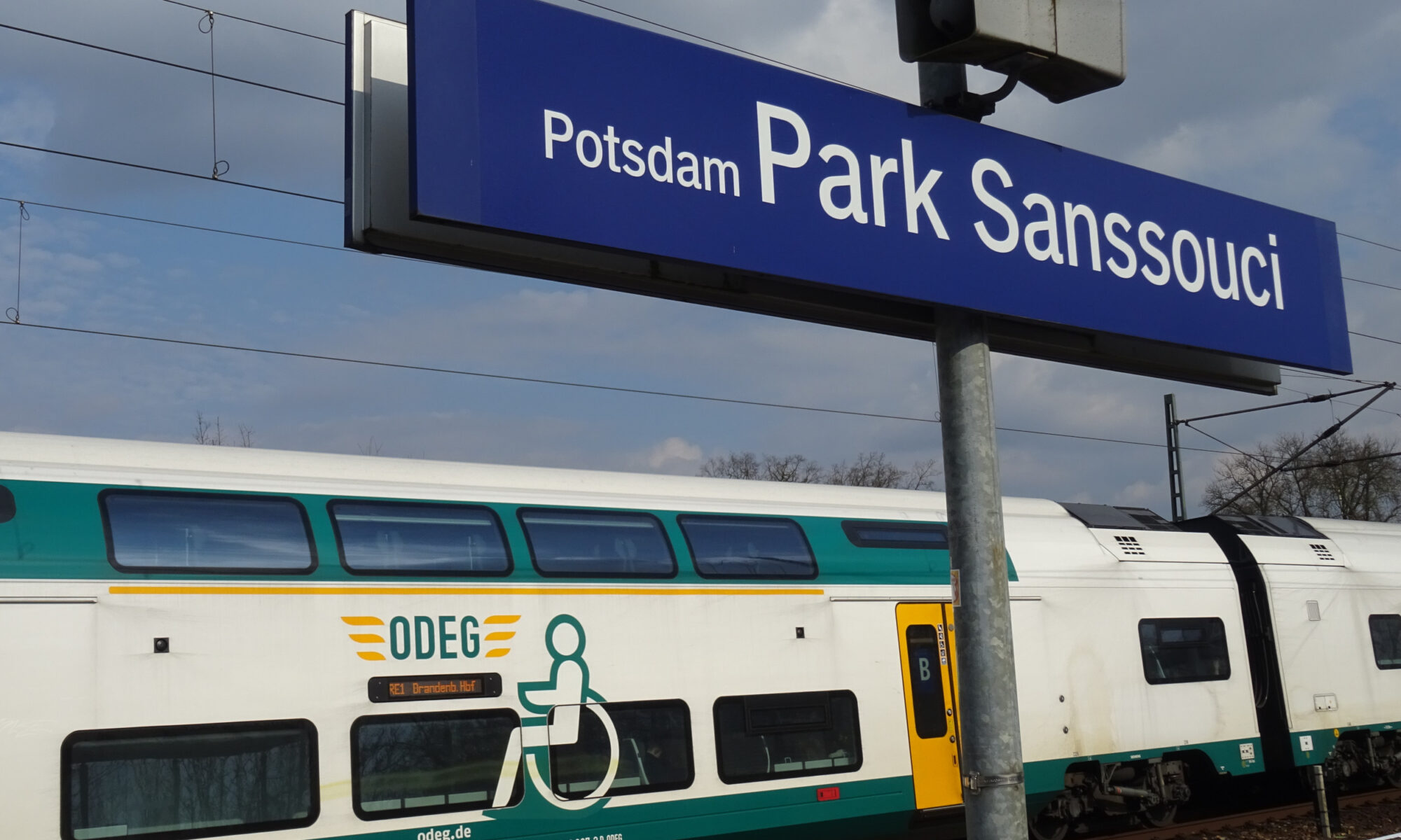 Achtteilige Züge der ODEG halten erstmals in Potsdam Park Sanssouci zur Schlössernacht, Foto: VBB GmbH, Stapf