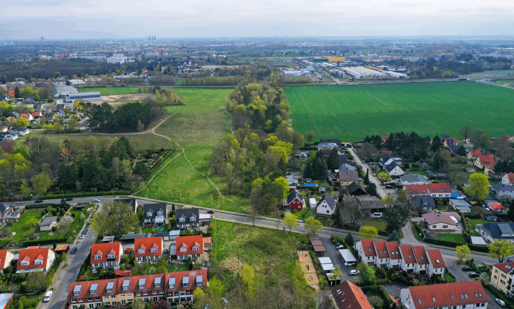 Blick Richtung Osten auf die künftige Trasse an der Sputendorfer Straße in Stahnsdorf, Foto DB InfraGO AG, Hertzer