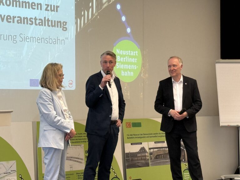 Zur neuen Siemensbahn Infoveranstaltung kamen über 200 interessierte Gäste, Foto: VBB GmbH