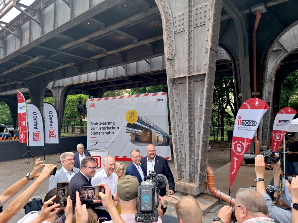 Start der Sanierungsarbeiten am Stahlviadukt beim i2030-Projekt Siemensbahn, Foto VBB GmbH, Stapf