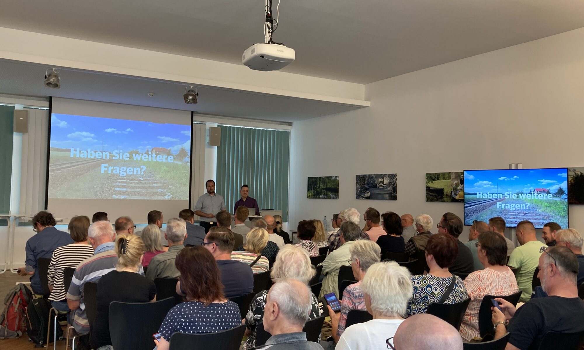 In Vetschau und Kolkwitz fanden Infoveranstaltungen zum Ausbaukorridor Lübbenau - Cottbus statt. Insgesamt gab es eine positive Resonanz.